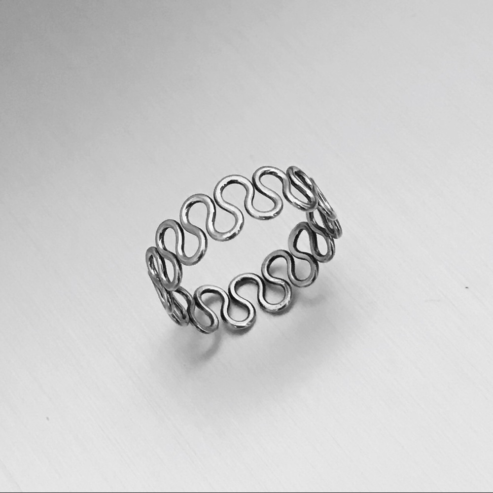 Sterling Silver Thin Endless Loops Ring - image 1